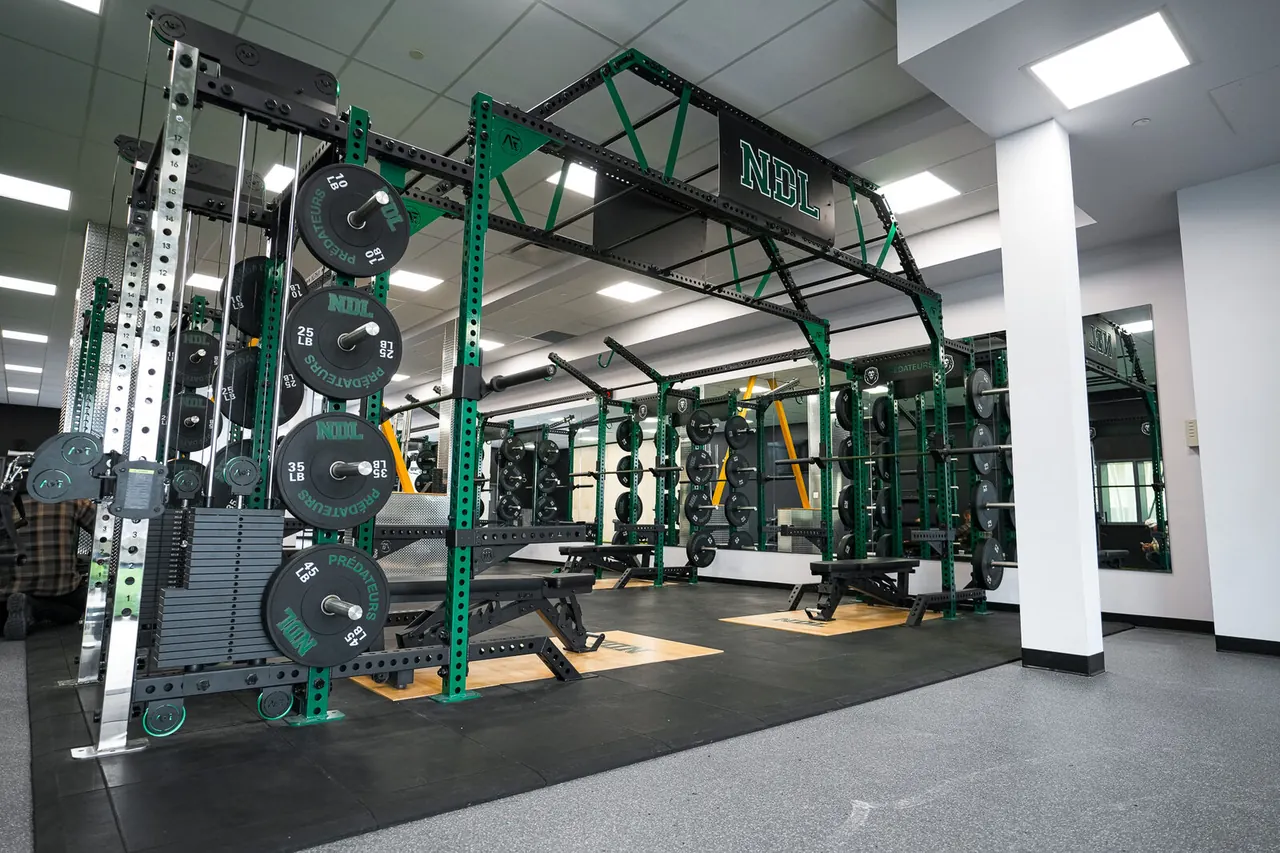 Notre-Dame-de-Lourdes — strength training floor