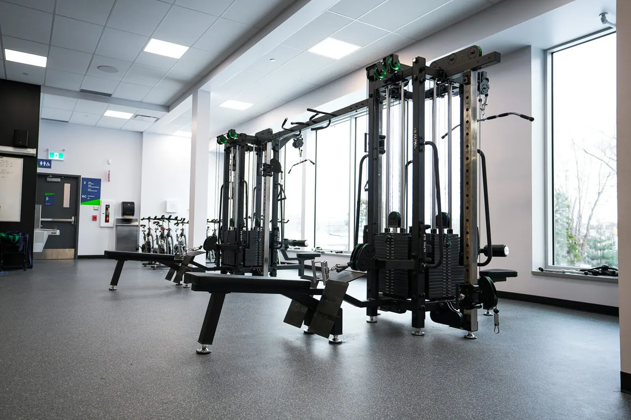 Collège Notre-Dame-de-Lourdes Weight Room